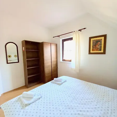 Miabella House - 2 Bedrooms And Terrace