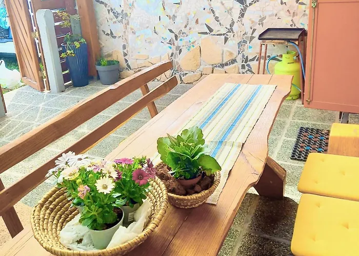 Dom wakacyjny Miabella House - 2 Bedrooms And Terrace *